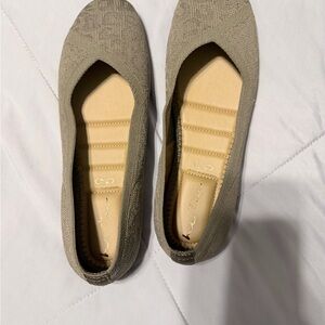 Source Unknown Beige Loafers